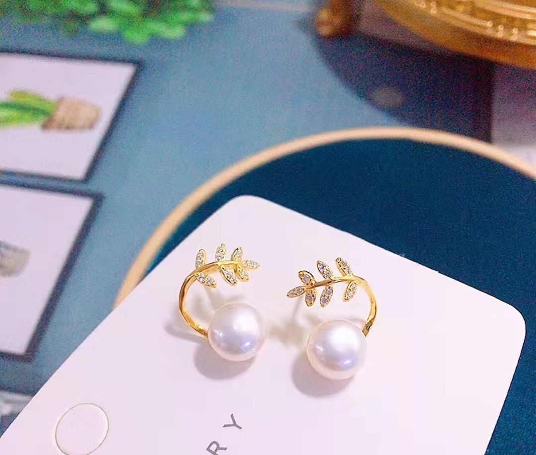Lifanti 1639 Korean version elegant freshwater pearl stud earrings, light luxury, fashionable and elegant details Picture