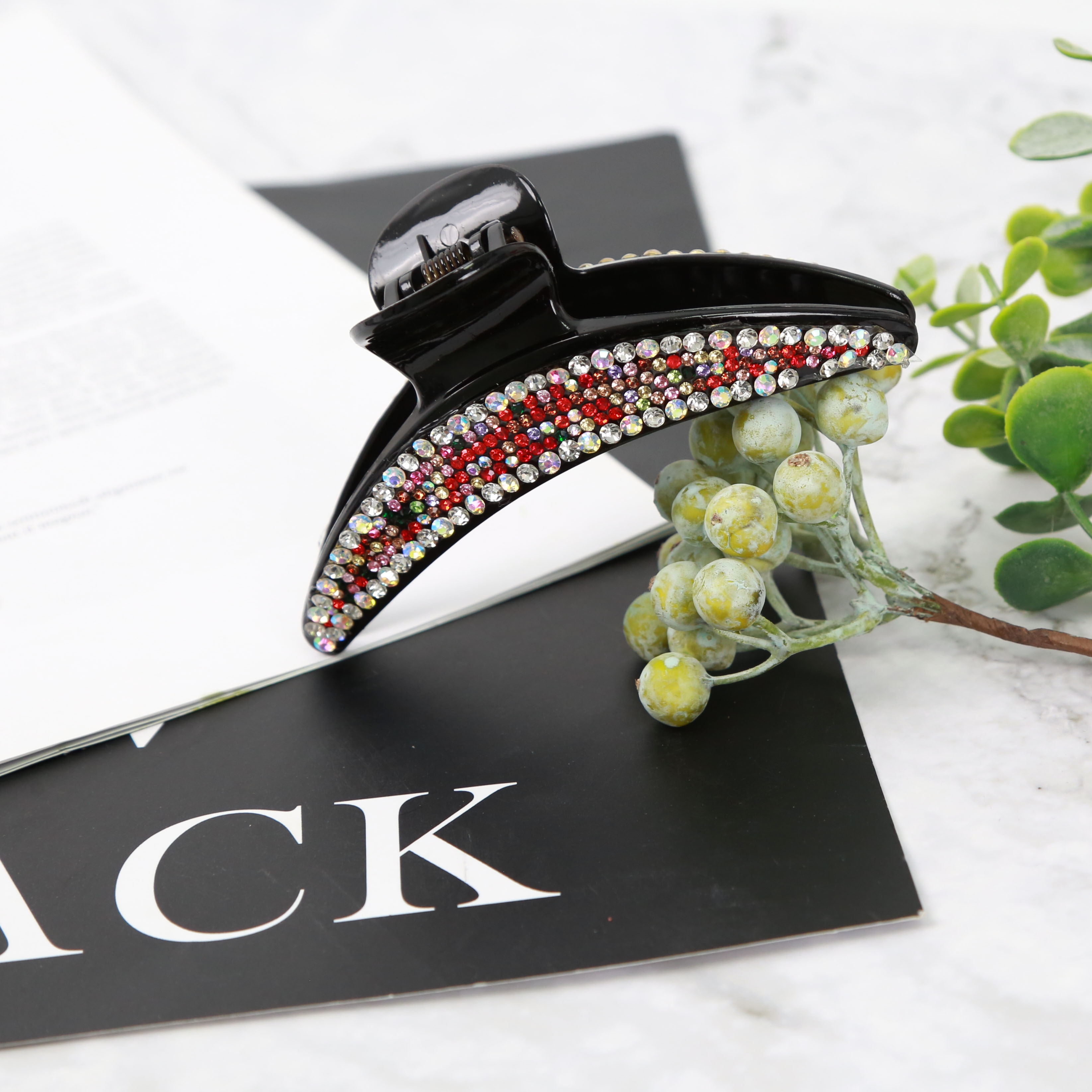 Back of the head clip, head accessory, Korean water diamond, large updo, elegant female top clip, hair clip, hair clamp, hair handle Application Scenario