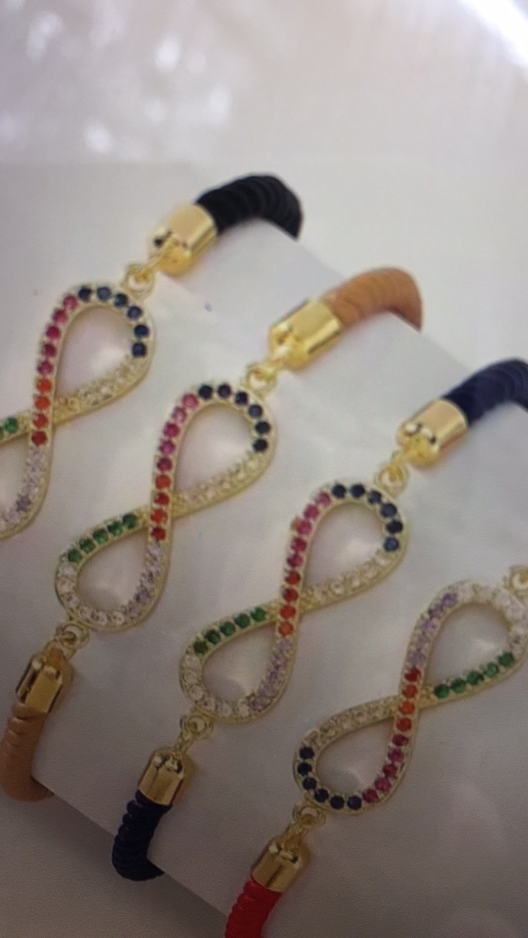 A new best-selling stainless steel stretch bracelet