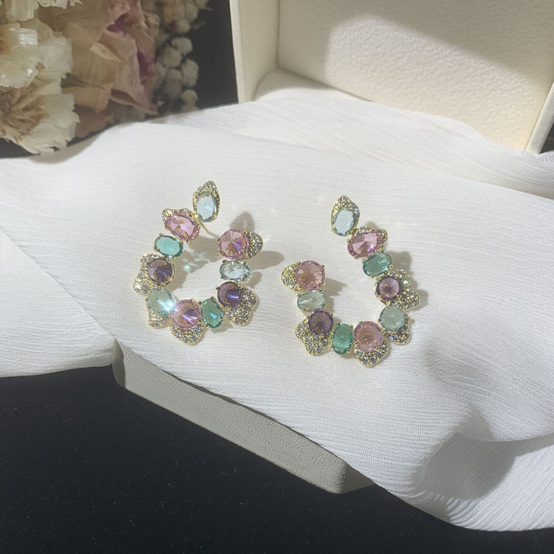 Baroque colored zircon earrings, simple and elegant in style, trendy in Instagram, gradient retro transparent, super fairy-like candy flower earrings