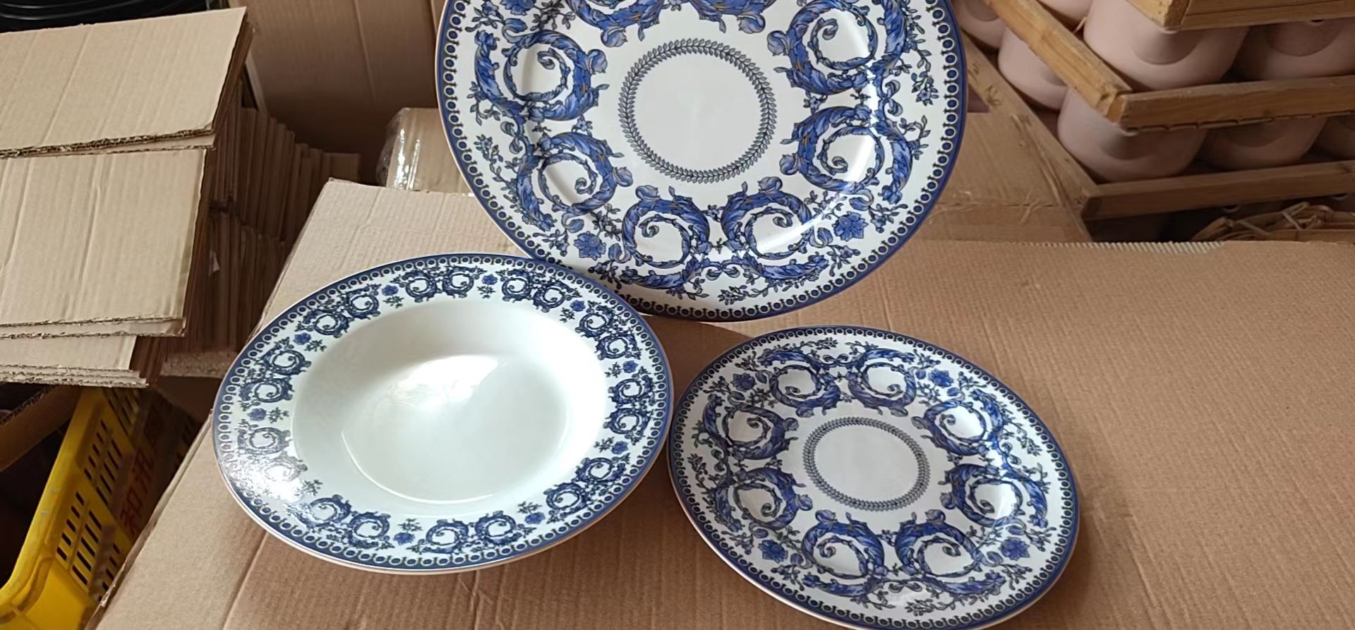 名族/餐具/餐盘白底实物图