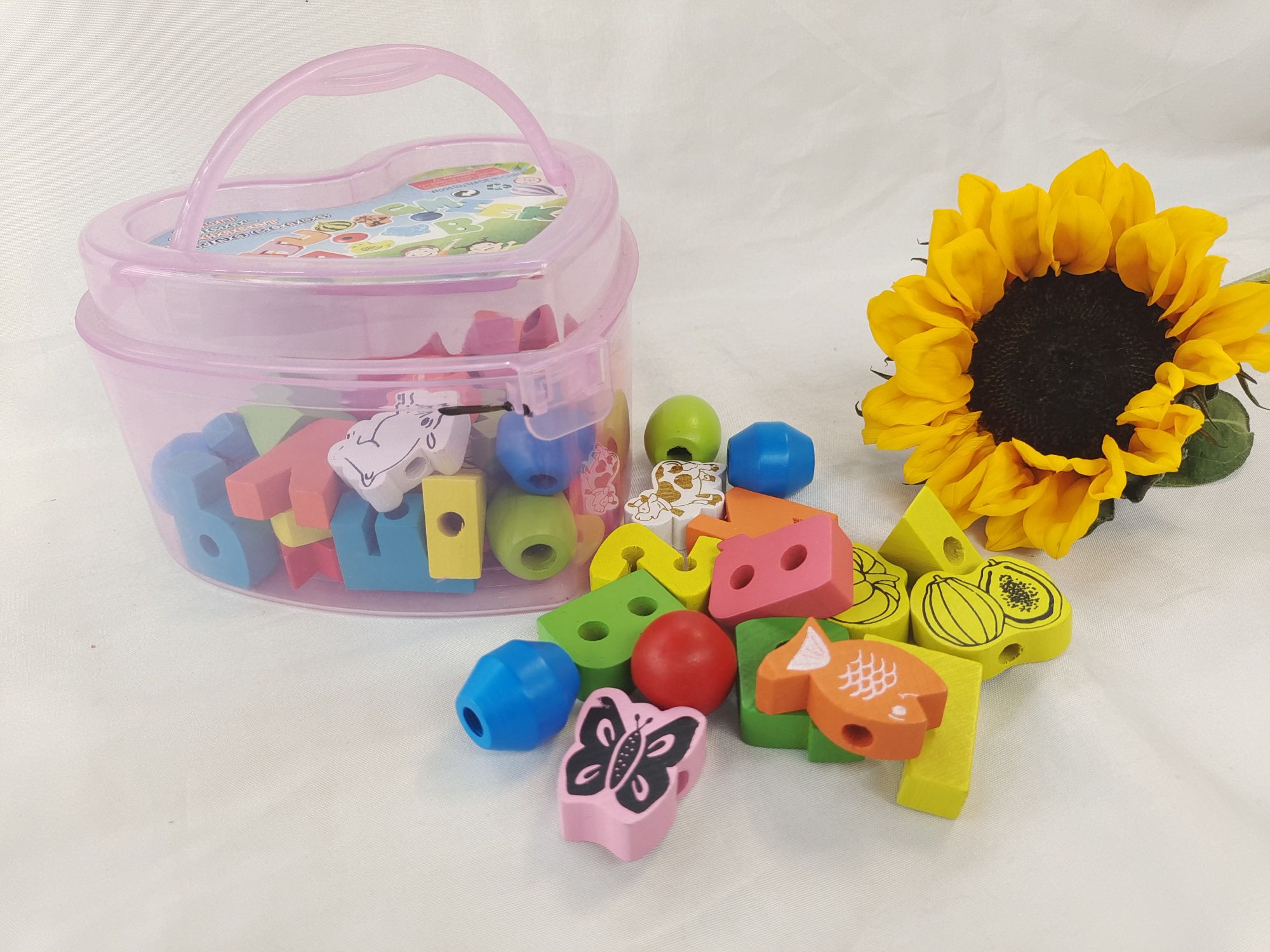 Heart-shaped beaded early education and intelligence teaching AIDS