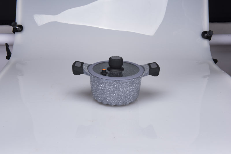 16 Soup pot details Picture