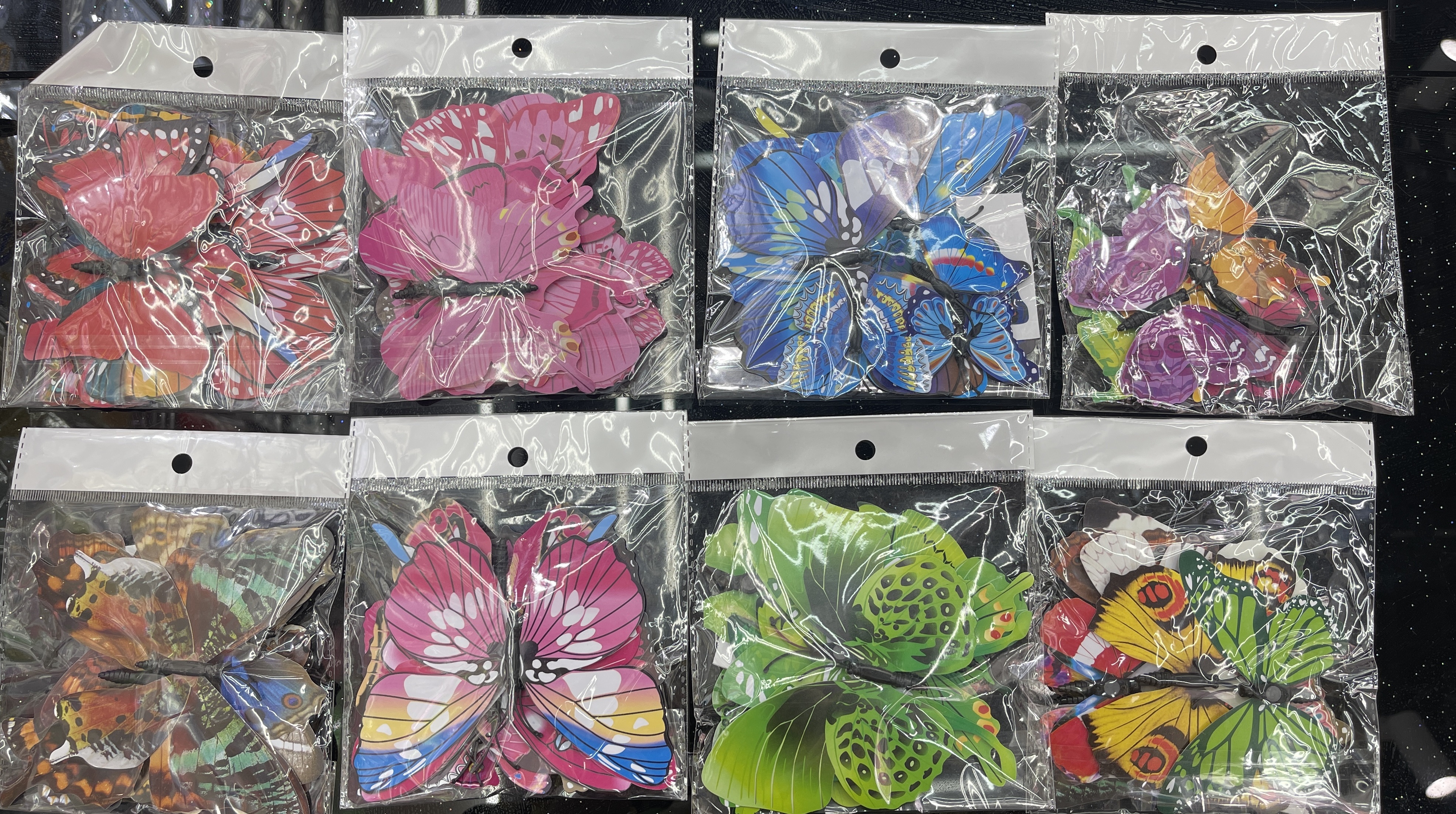 3D stereoscopic popular butterfly stickers, colorful butterfly stickers, butterfly discs, dazzling hollowed-out butterfly wall stickers, home living room walls, wedding party background decoration, hollow paper butterflies details Picture