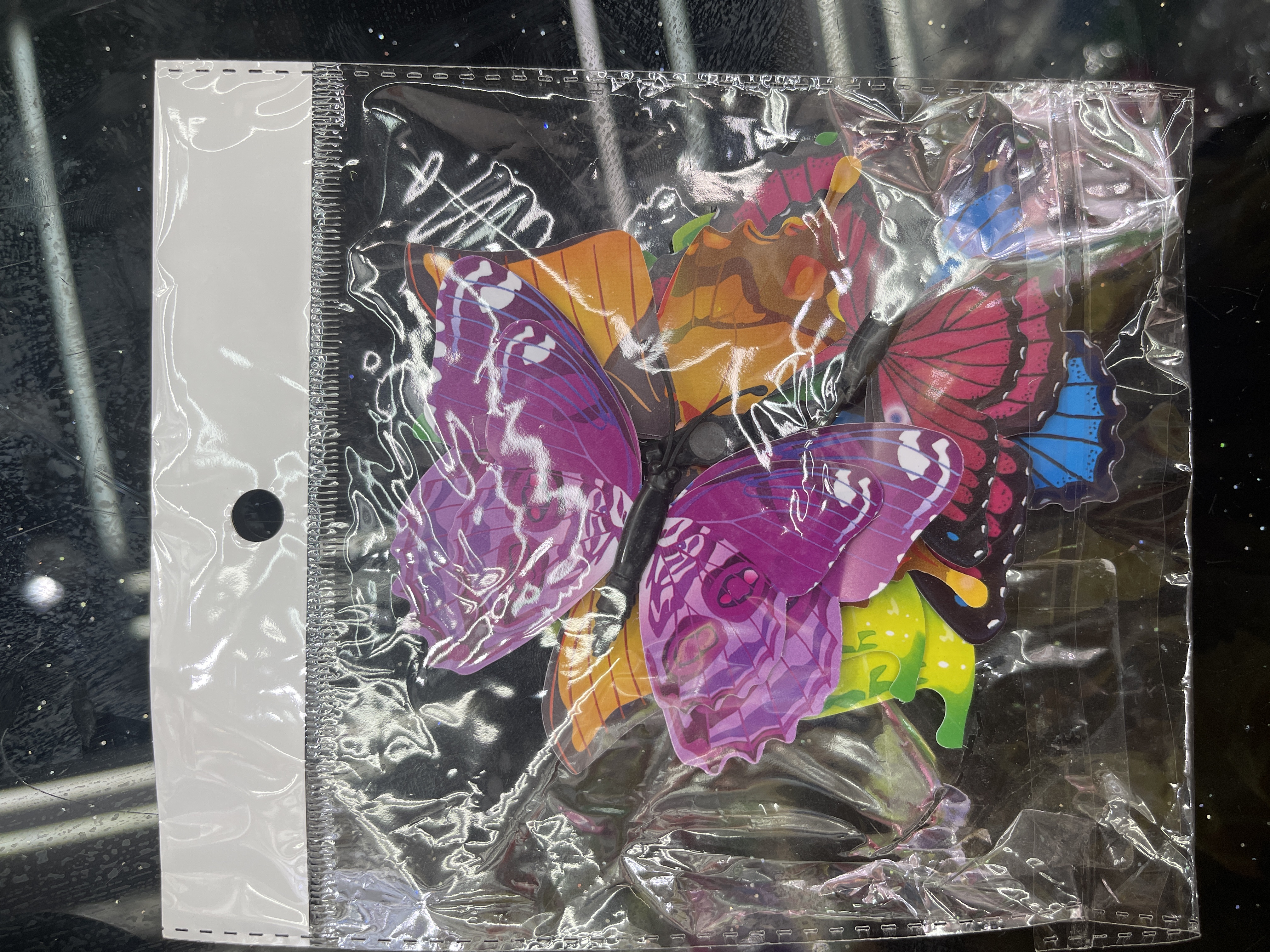 3D stereoscopic popular butterfly stickers, colorful butterfly stickers, butterfly discs, dazzling hollowed-out butterfly wall stickers, home living room walls, wedding party background decoration, hollow paper butterflies Specification image