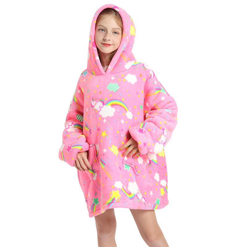 Children's pajamas, flip-top cold-proof clothing, cold-proof clothing, double-layer thickened lambskin pajamas, cartoon hooded clothes Application Scenario