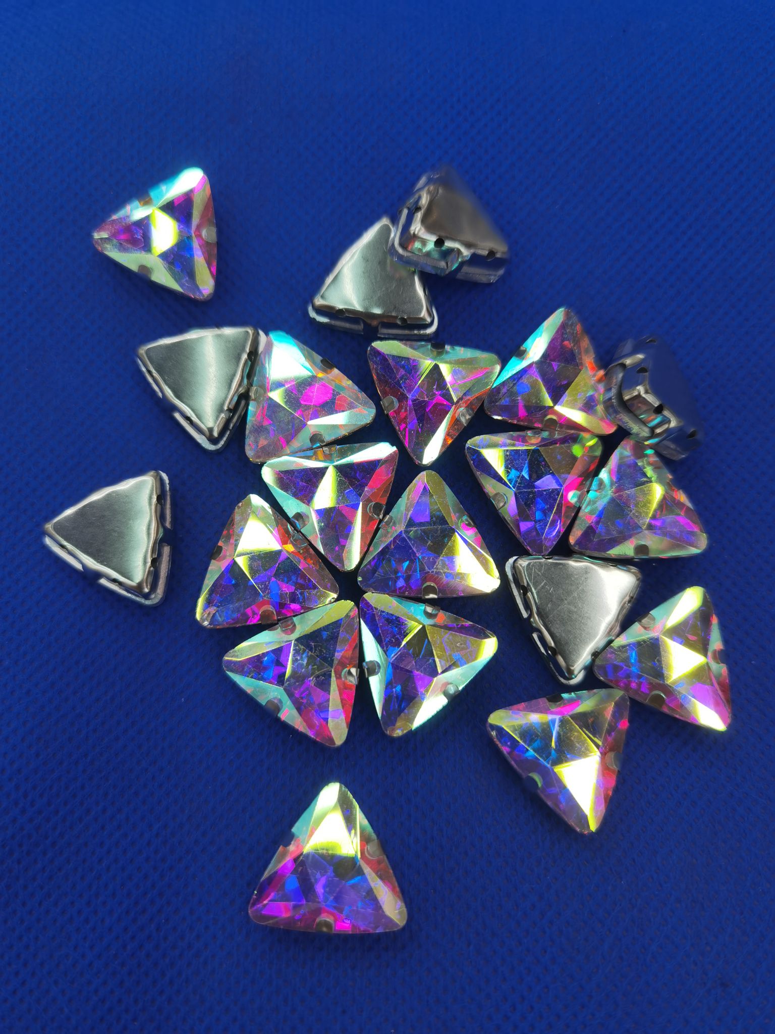 High-end brand style triangular glass AB diamond hand-sewn DIY handicraft clothing matching Chao Xia 18 Application Scenario