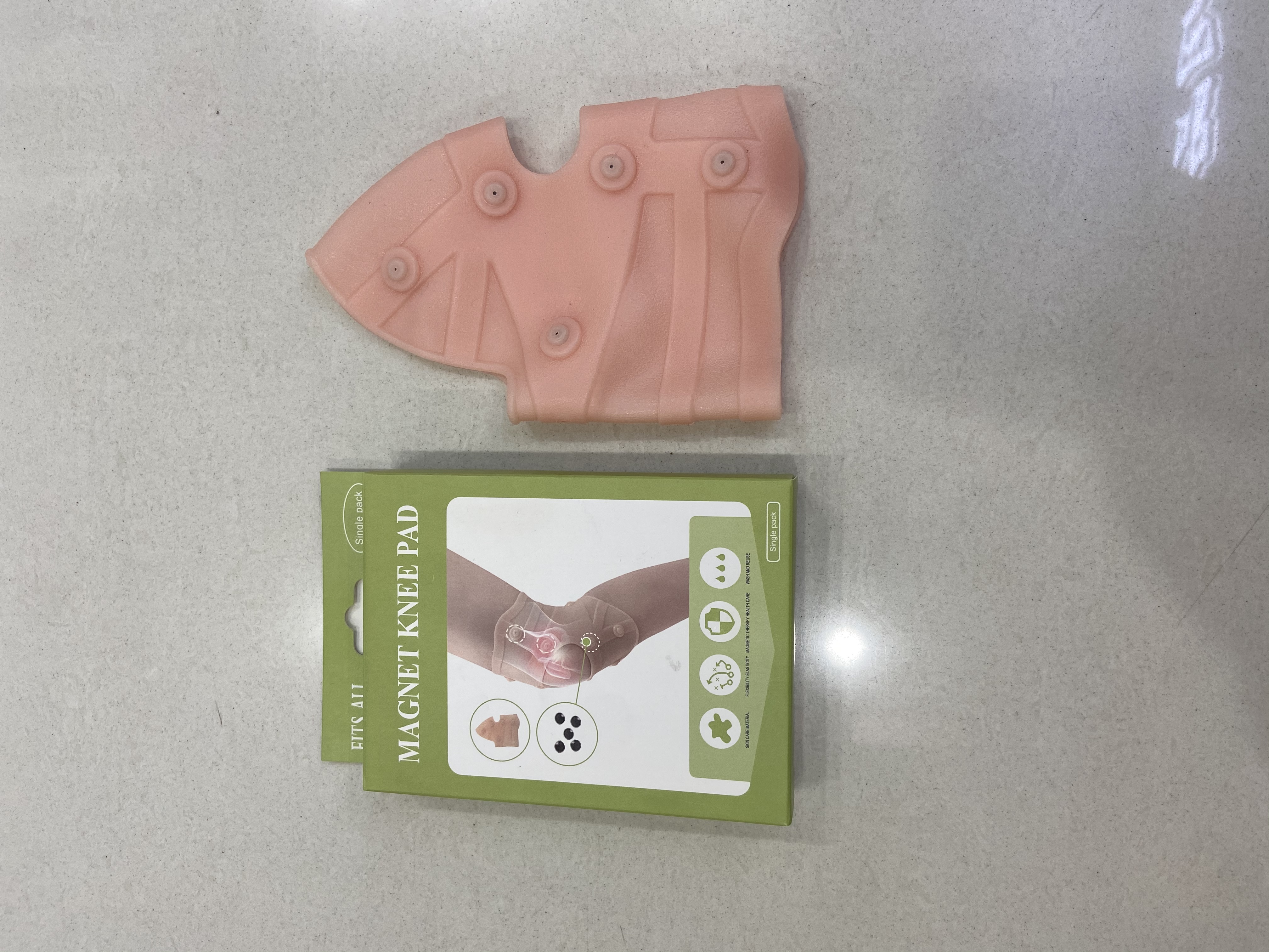 Magnetic knee pads details Picture