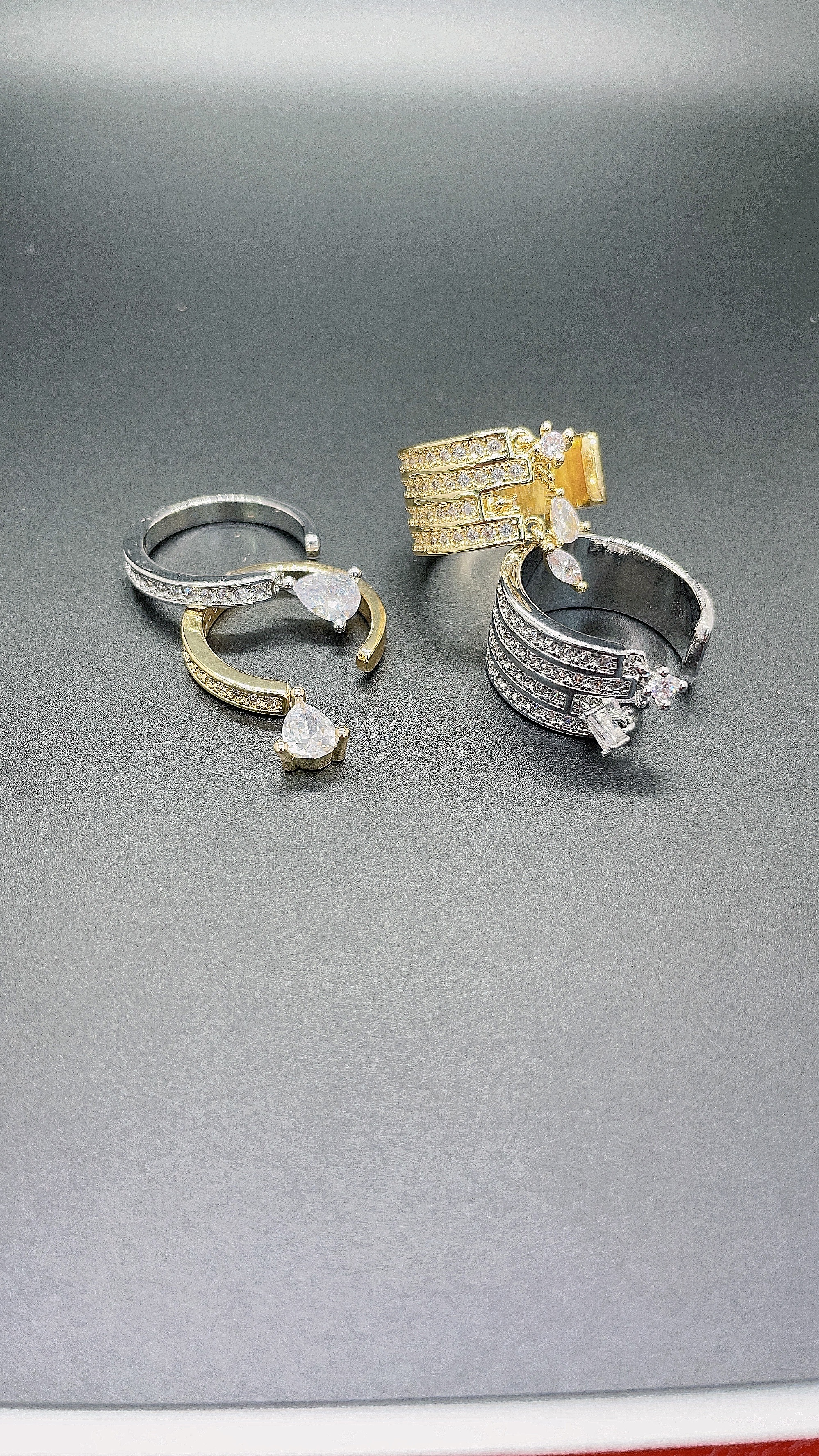 A fashionable copper ring with double-layer separable tassels, water drop micro-inlaid zircon openings Application Scenario
