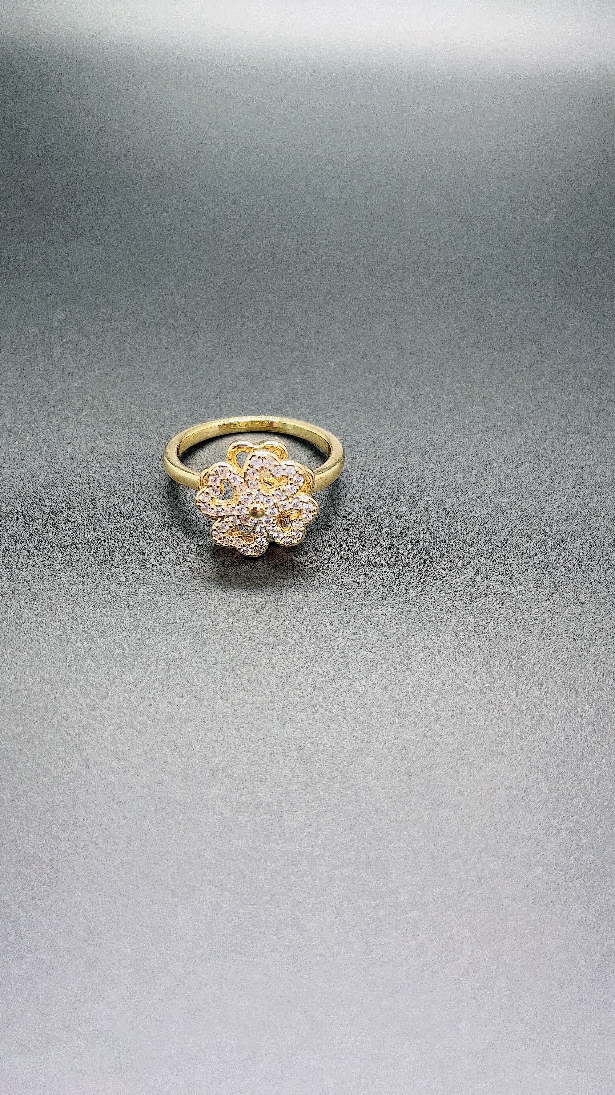 Flower-rotating gold-plated with real gold and slightly set with small small diamonds, zircon, high-end style, ins fashion trend open copper ring details Picture