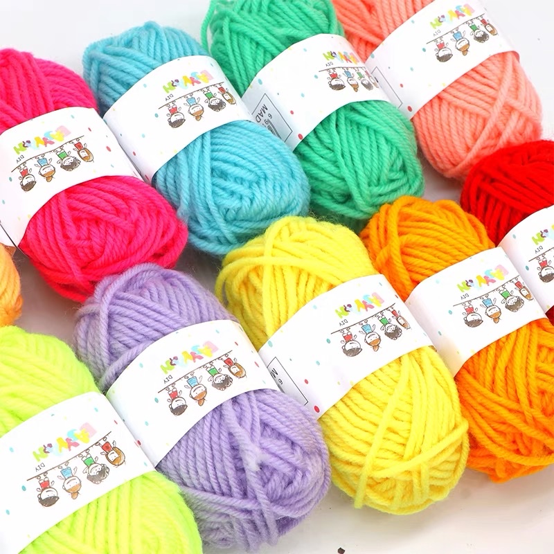 Yina Woolen Textile Factory offers direct sales of 12-color woolen balls for children's DIY weaving and collage, as well as educational woolen ball materials for kindergartens details Picture