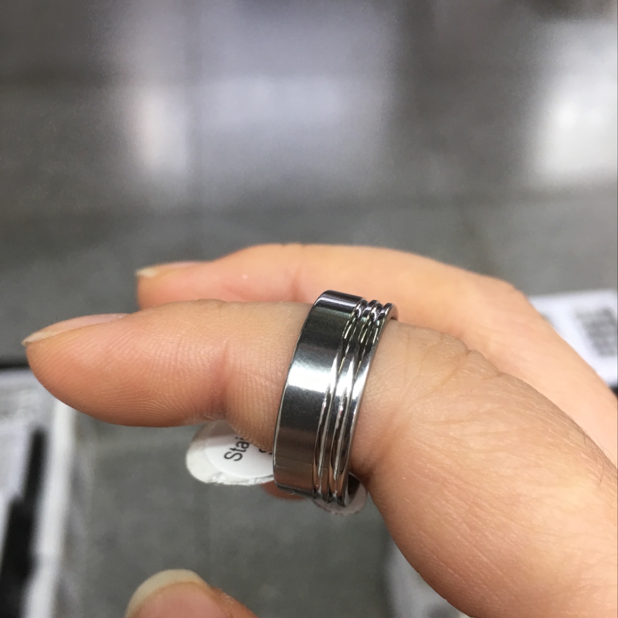 程洁不锈钢手工白色拉圆弧工艺比较复杂整体流畅