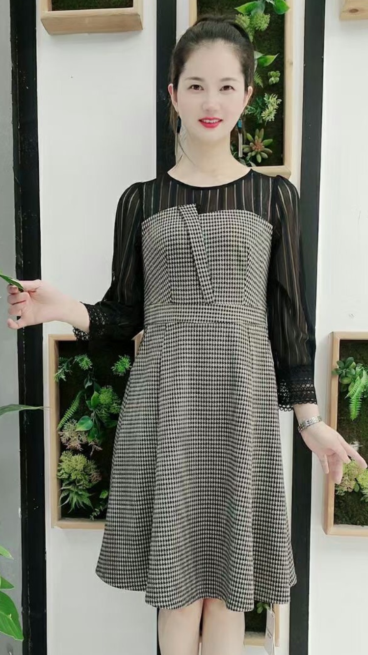 Dress 5 details Picture