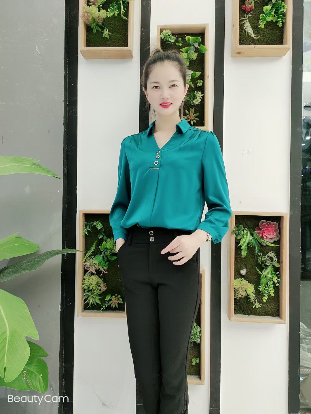Clothing 7 details Picture
