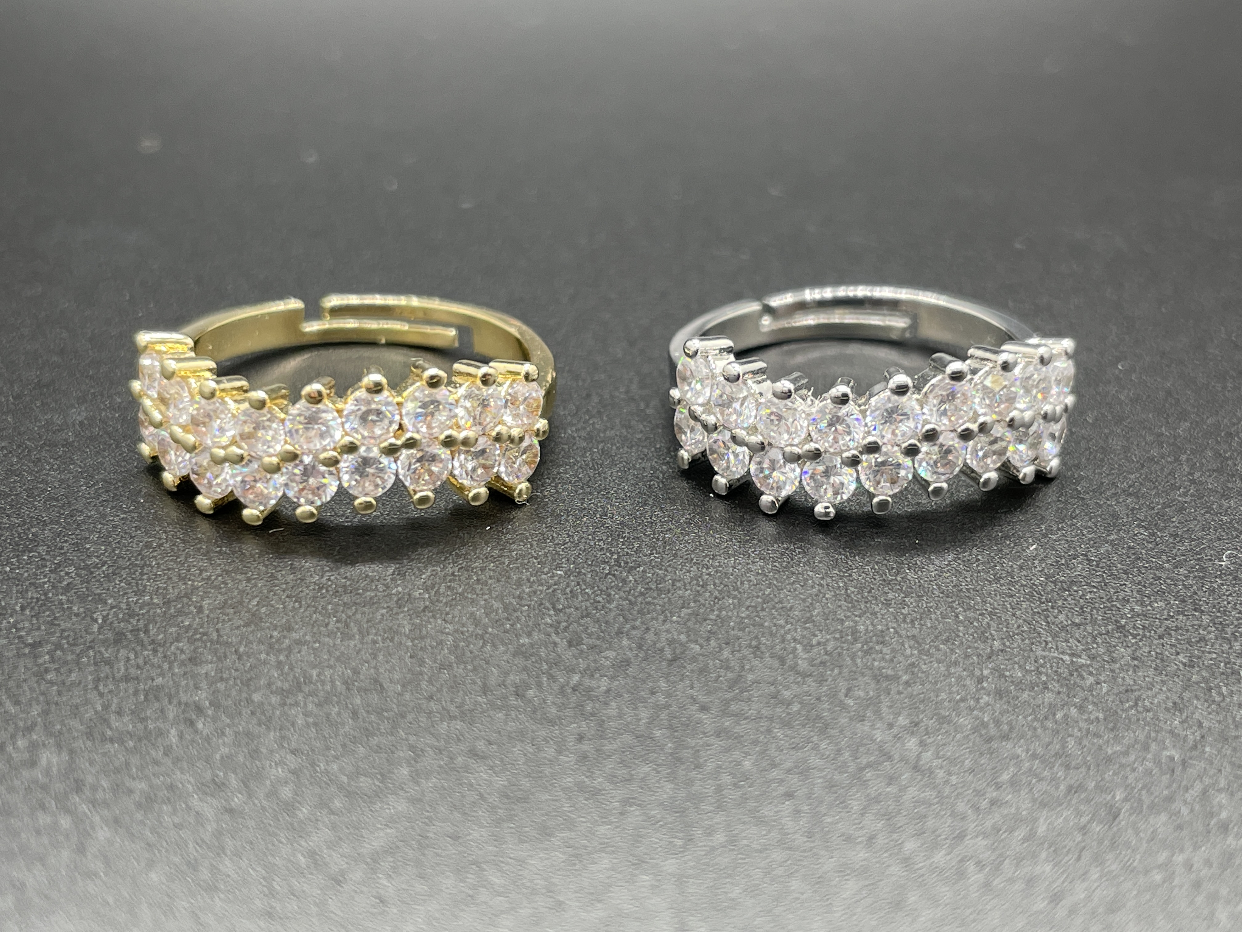 Double-layer micro-inlaid zircon open gold-plated copper adjustable copper women's ring Application Scenario