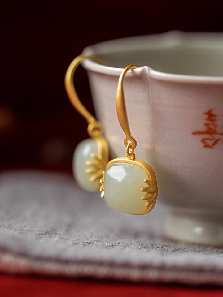 One Thought Pure silver ancient Method gold Hetian jade earrings, women's light luxury high-end earrings, stud earrings and earrings, Mother's Day 091 gift Specification image