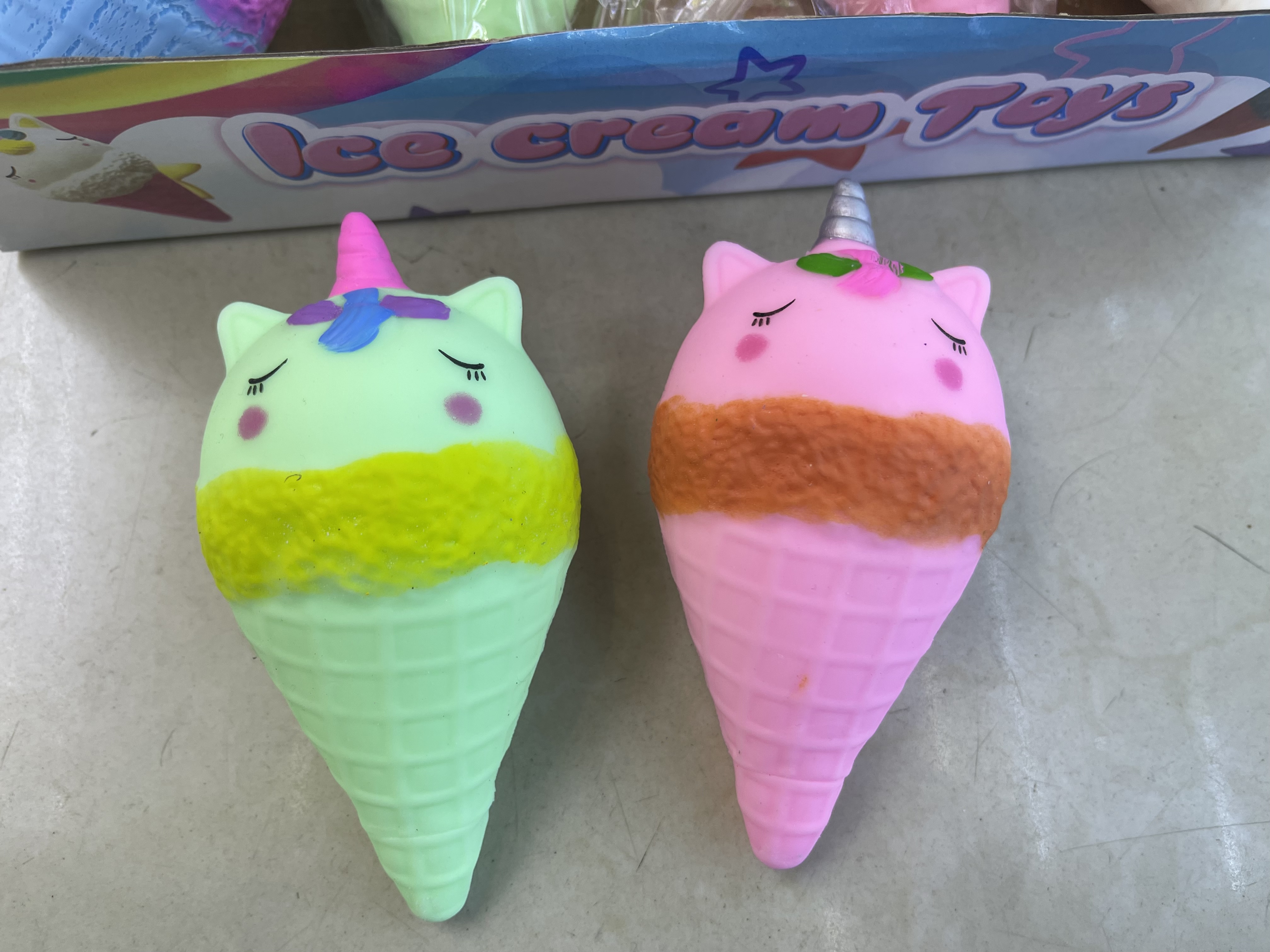 Hongyu Toys' ice cream extrusion Deformation Wonder, stress-relieving HY0594 Leisure Sports toy details Picture