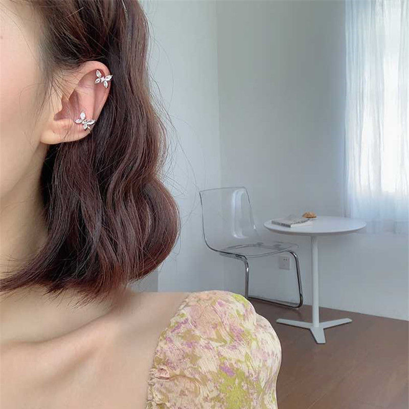 925 Silver ear rings for women, fashionable and elegant, anti-allergy ear buckles, new Korean version earrings 308 details Picture