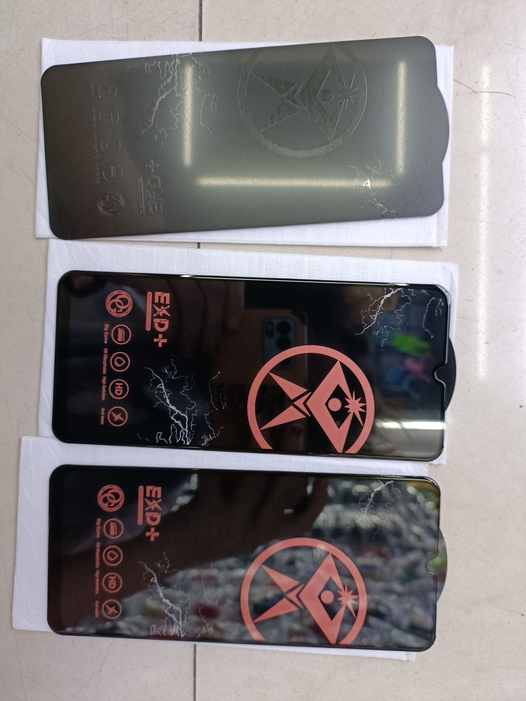 闪电钢化膜 手机膜 裸片十片一盒