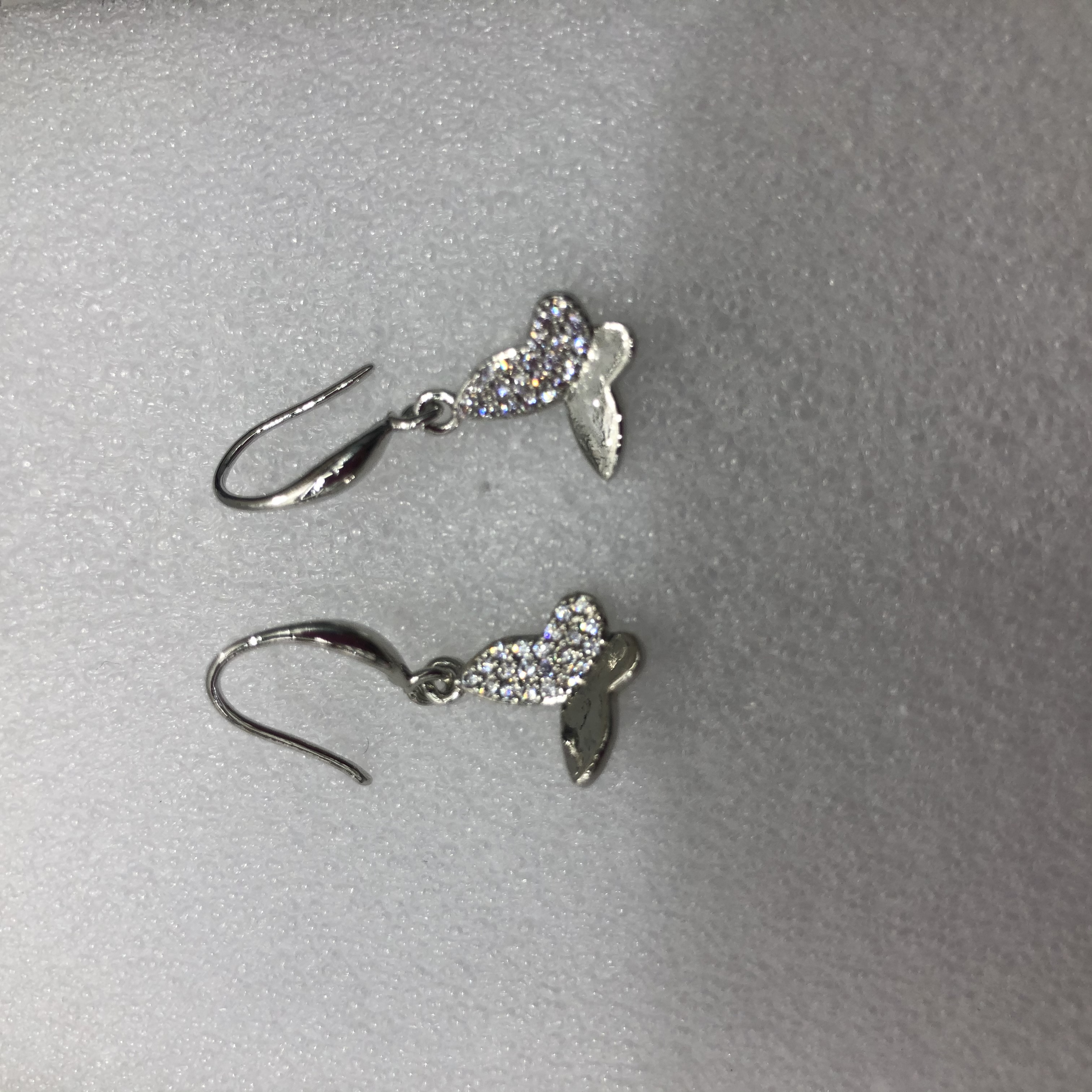 Fashionable Korean-style trendy and versatile zirconium-inlaid jewelry butterfly earrings