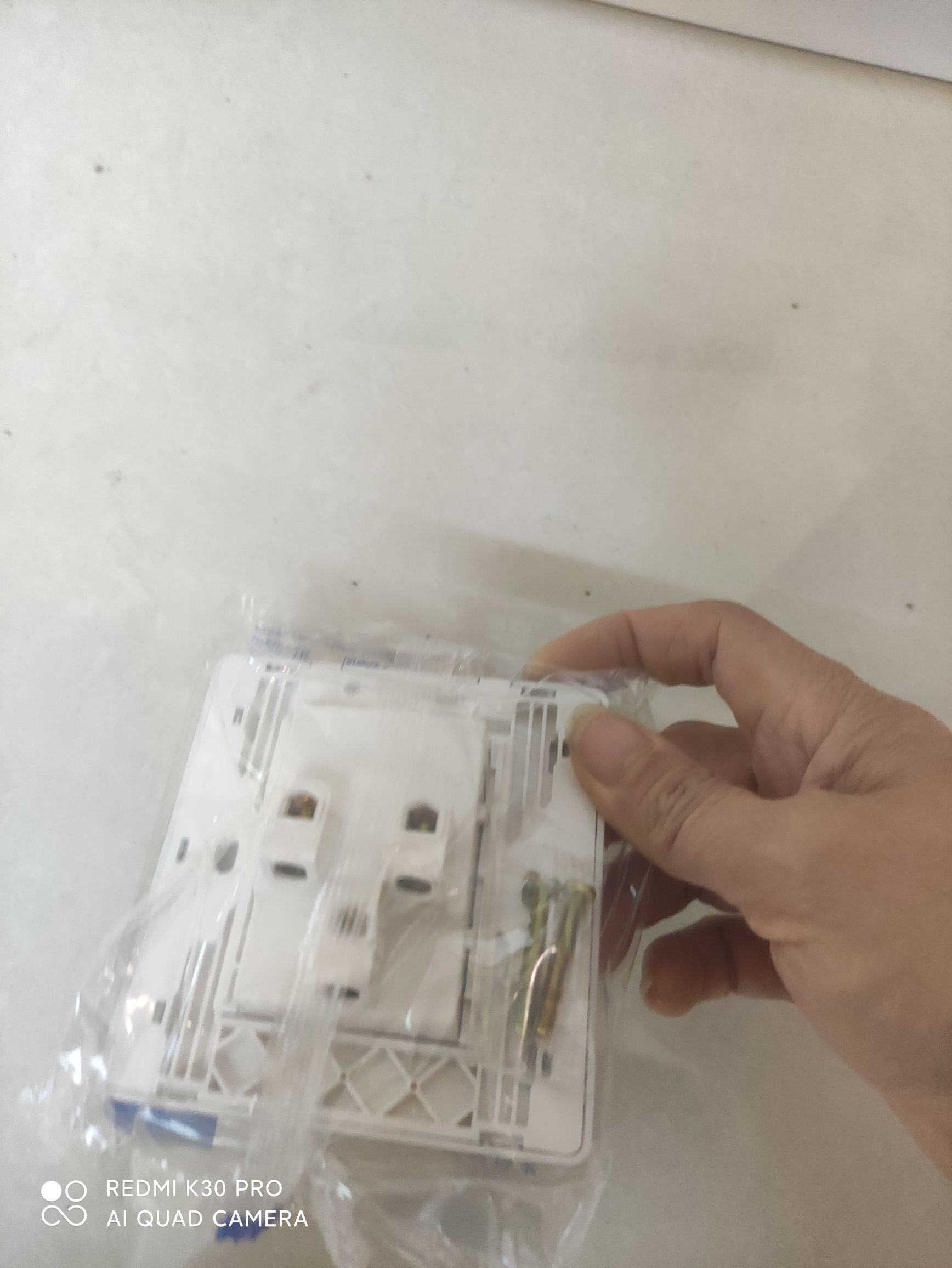 Chint 2C white air conditioner with 16A plug Specification image