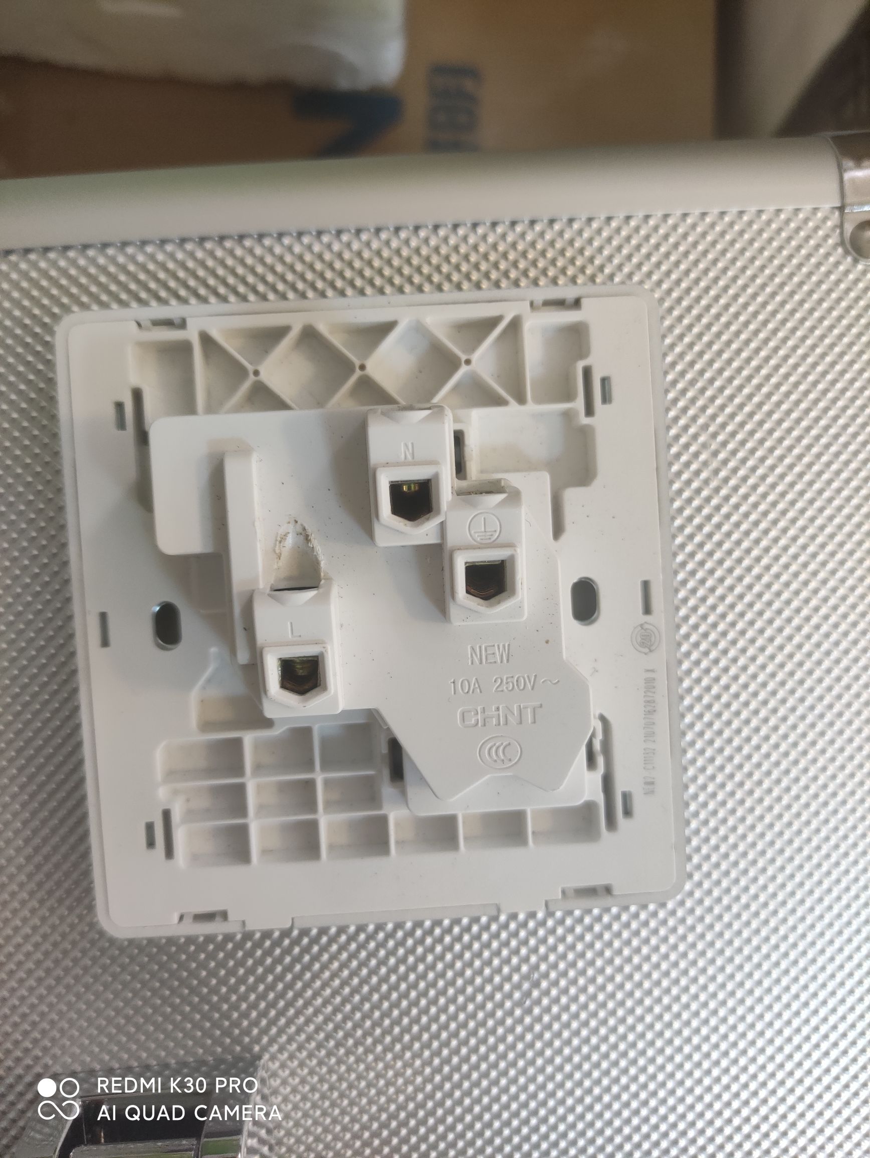 Chint 2C white diagonal five-hole plug details Picture