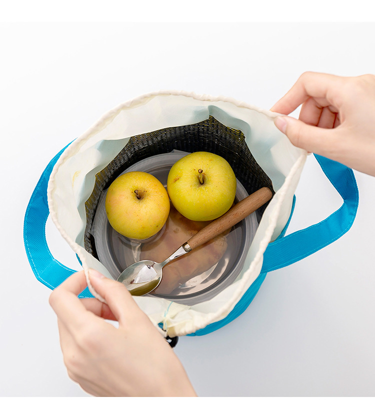 New cylindrical insulated bag, hand-held with a drawstring opening, large-capacity bento bag, thickened aluminum foil fresh-keeping lunch box bag Application Scenario