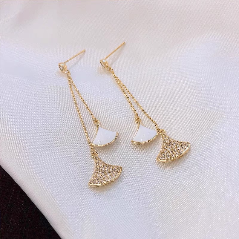New high-end earrings from Korean Internet celebrities, long tassel earrings for women's charm, fan-shaped earrings, trendy