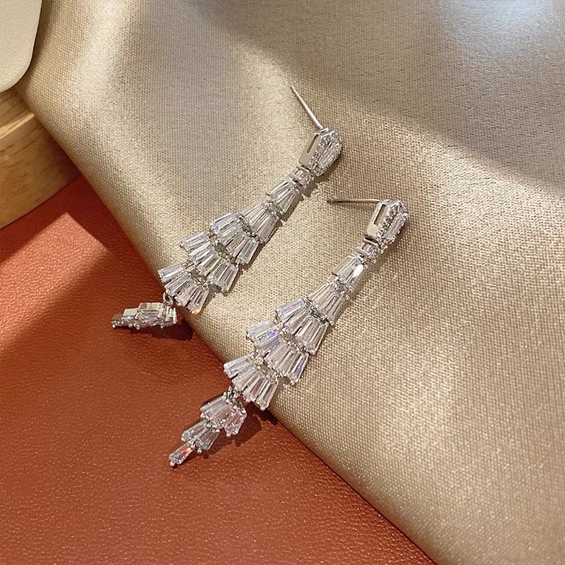New high-end wedding dress earrings, women's light luxury style, long tassel earrings, ear clips and earrings, trendy
