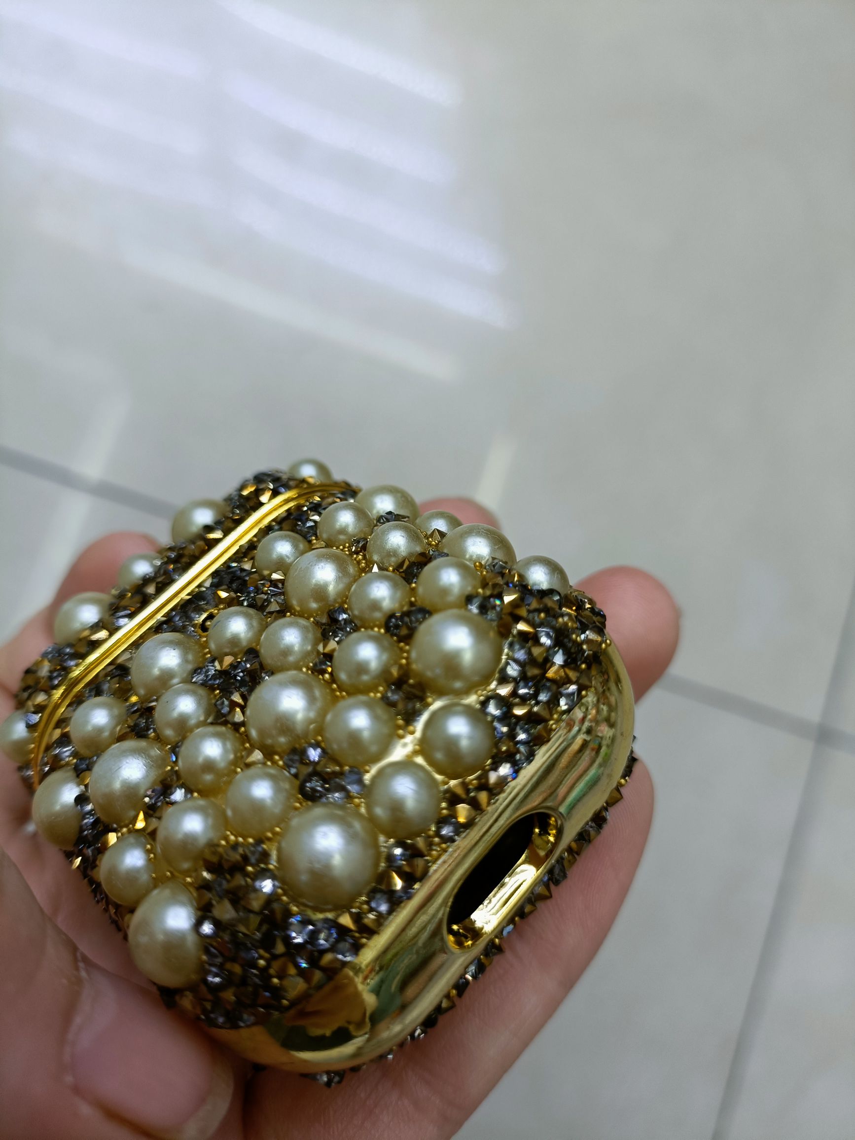 قشر اللؤلؤ المغلف آذان البلوتوث Item Picture