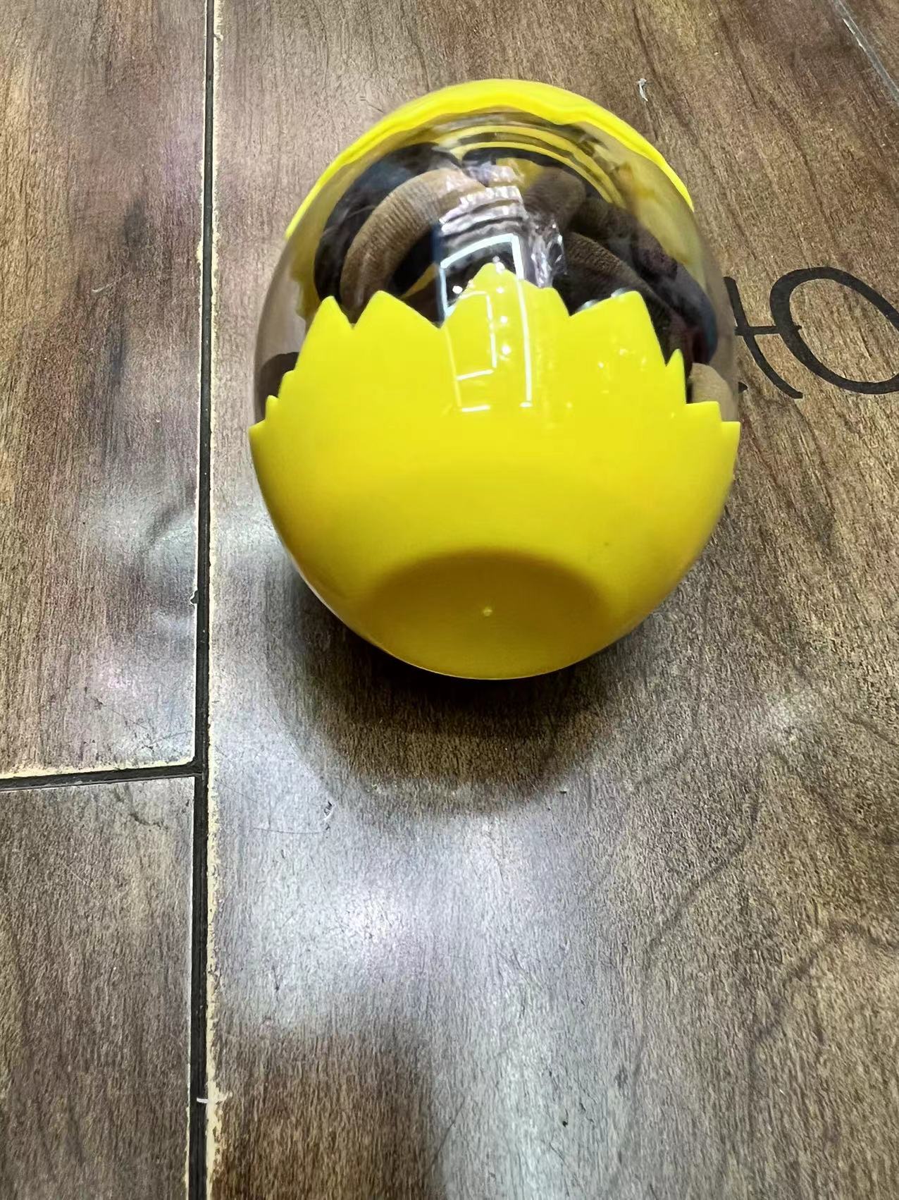 灰棕白底实物图