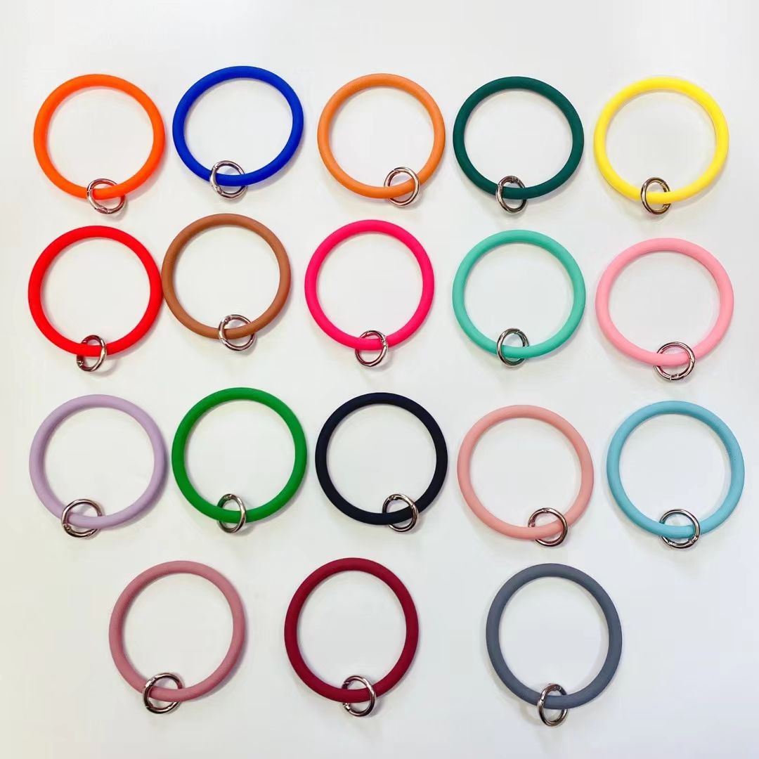 硅胶手机壳夹片钥匙扣手腕带防丢挂环户外挂饰硅胶钥匙圈免打孔挂绳