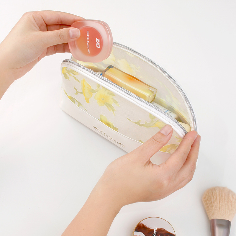 New hidden flower semi-circular makeup bag, travel makeup bag, waterproof storage bag, business trip toiletries bag, cosmetics storage bag Specification image