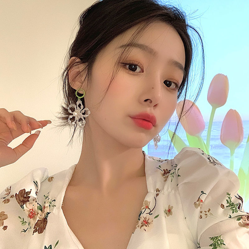 温柔气质珍珠花朵耳环新款女早春耳饰气质高级大气小众耳钉