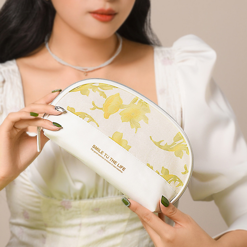 新款隐花半圆化妆包旅行化妆包防水收纳包出差洗漱包化妆品收纳包