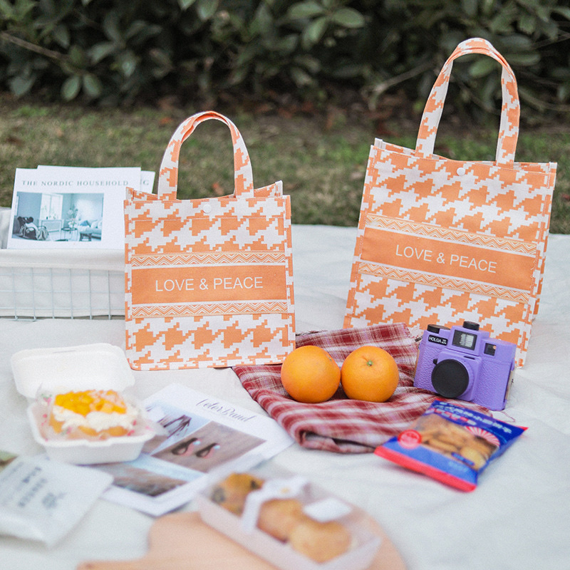 New convenient bento bags, hand-held rice bags, large-capacity lunch box bags, patterned hand-held lunch box bags, factory wholesale