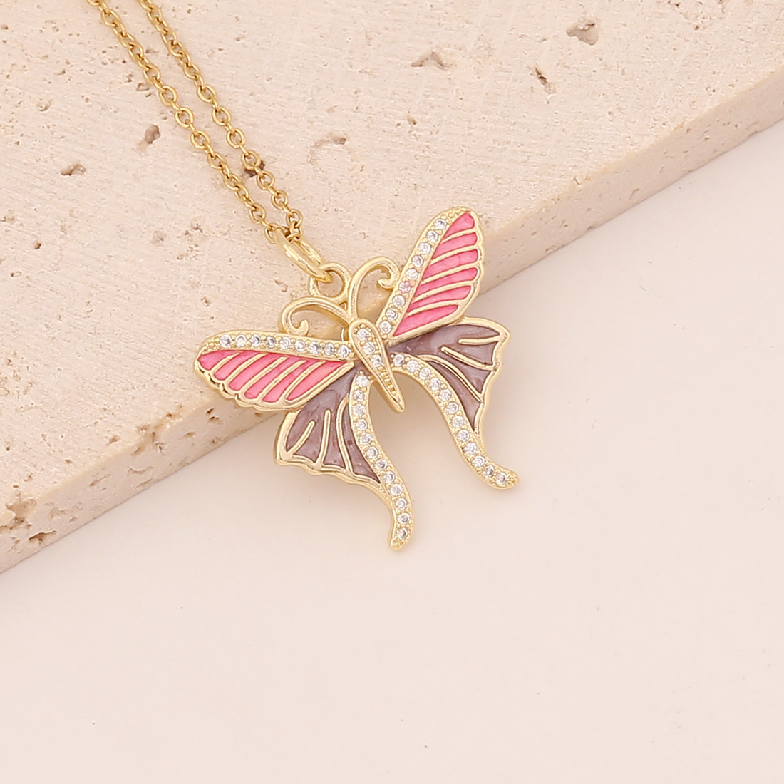 European and American cross-border jewelry, oil-dripping butterfly necklace, fashionable zircon pendant detail image 6