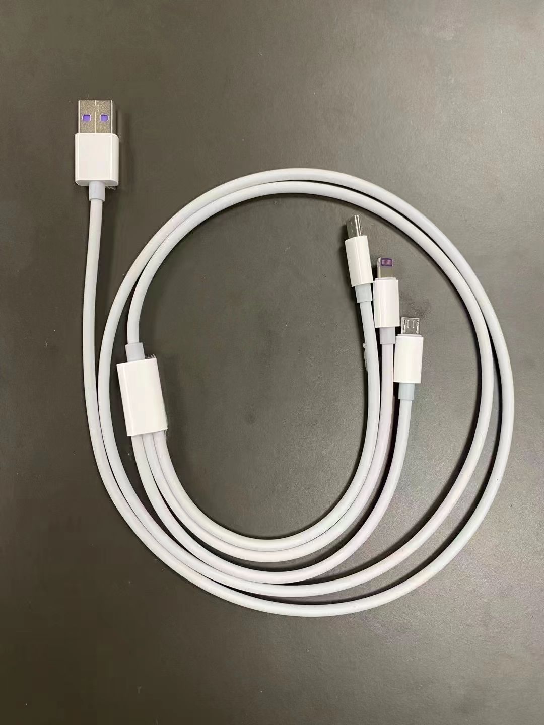 White 1.2-meter one-to-three multi-functional home car mobile phone charger with 100 copper wires for fast charging 3.0 detail image 3