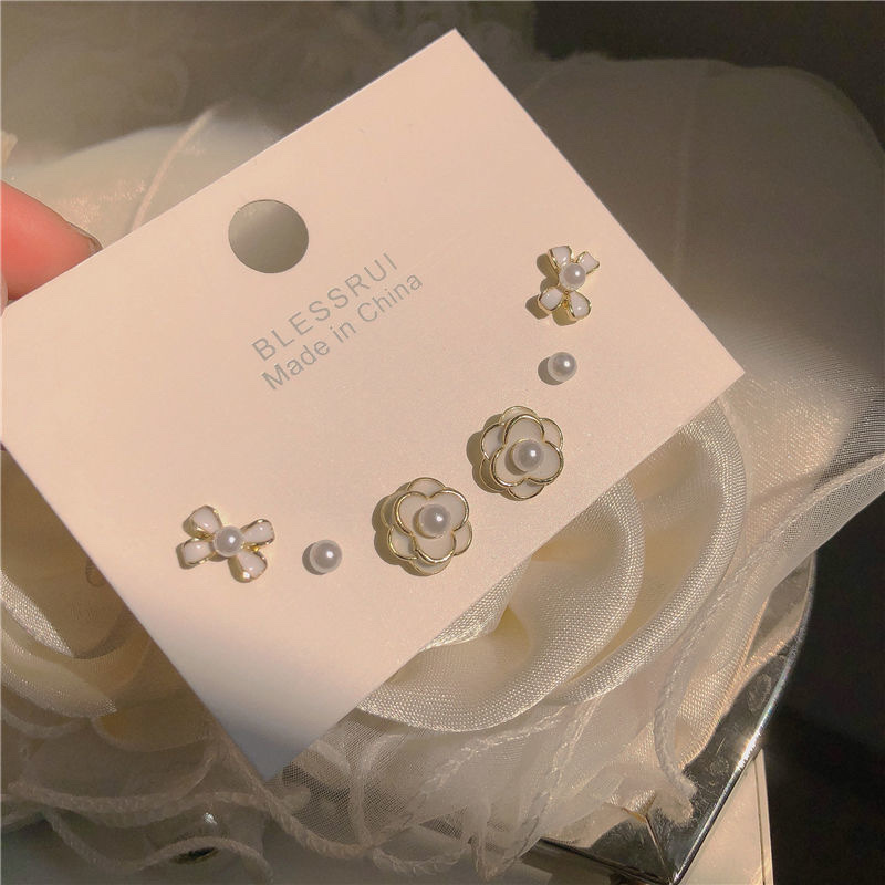 山茶花蝴蝶结套装于小姐饰品于小姐饰品于小姐饰品