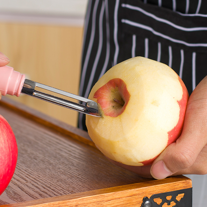 A new dual-head peeler with a lid that won't hurt your hands, a household multi-functional fruit and vegetable peeler made of stainless steel detail image 3