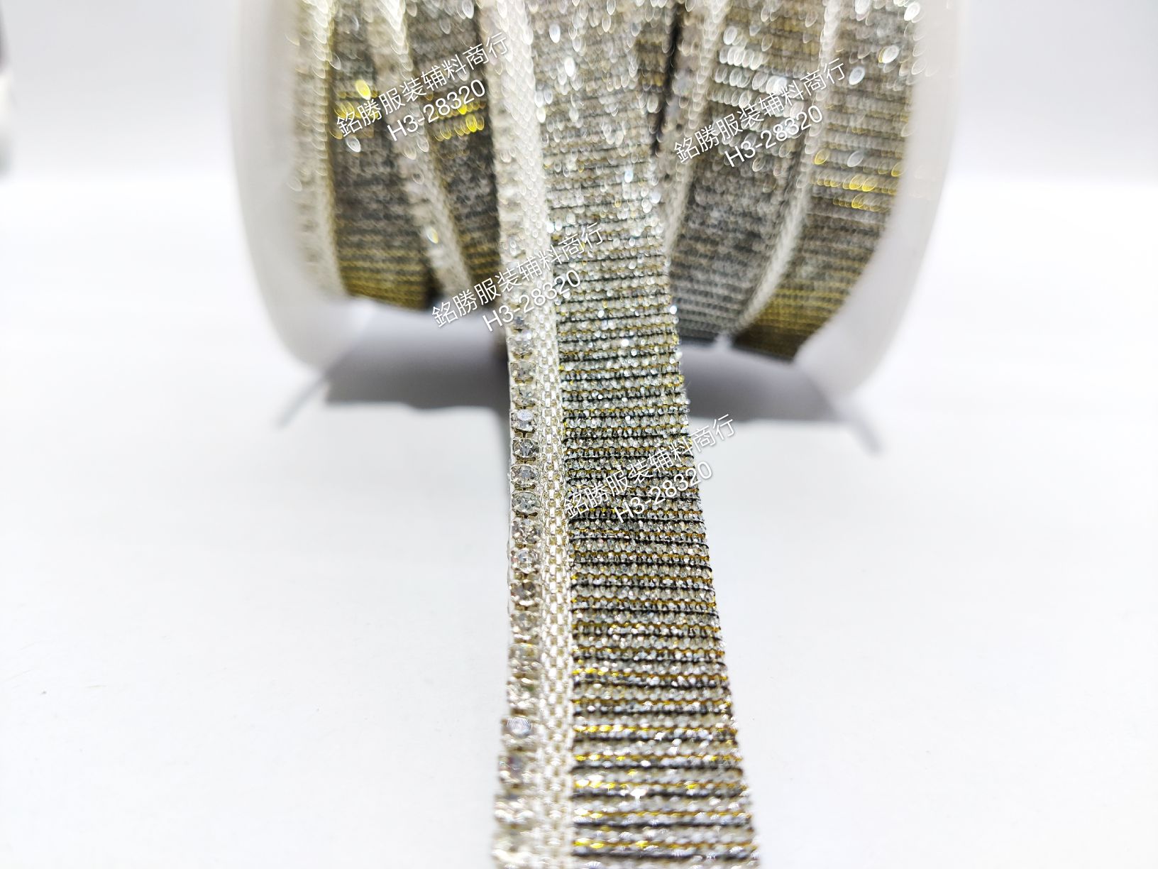 水晶玻璃链条细节图