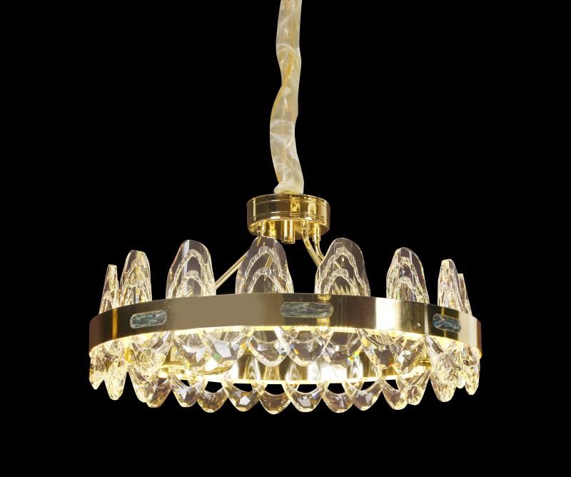 The crystal chandelier was lightly hung straight for 600 meters