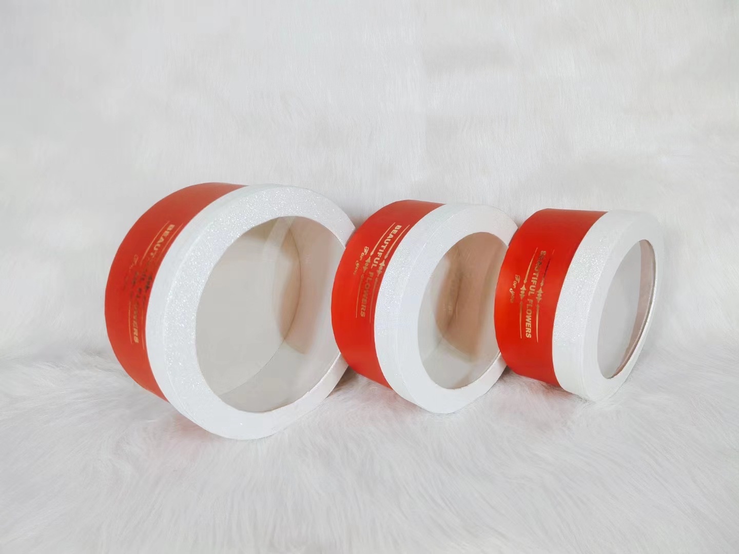 Fashionable hugging bucket round gift flower box 520 Valentine's Day birthday gift PVC window packaging box wholesale Item Picture