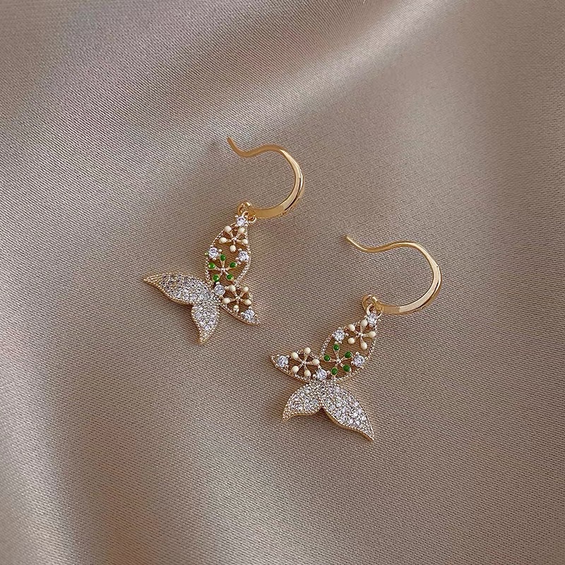 I fell in love with you at first sight! Diamond-encrusted oil-dripping butterfly earrings for women, retro ear hooks, elegant and high-end earrings