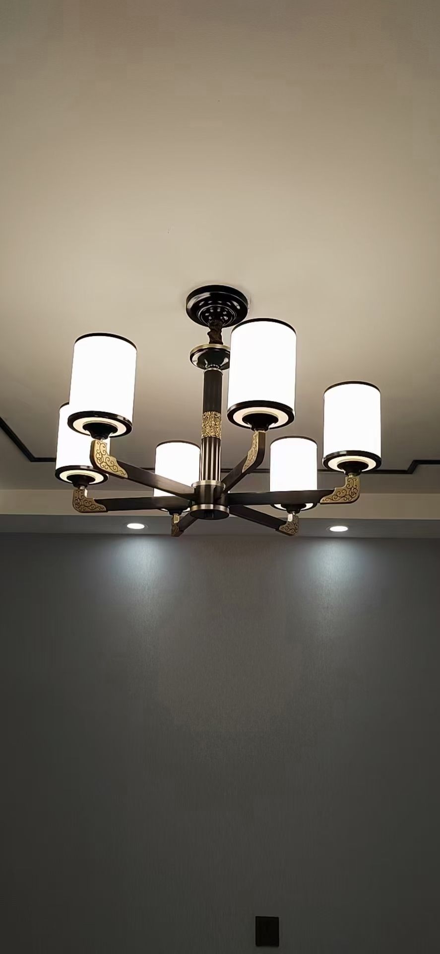 All-copper, fully sealed glass lampshade with 6 black heads