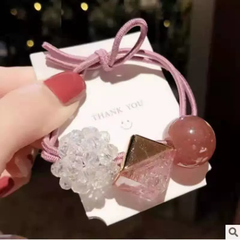 Korean version with beaded jelly-colored hair tie, rubber band, popular bun hairstyle, ponytail leather case, simple and elegant hair accessory for girls Application Scenario