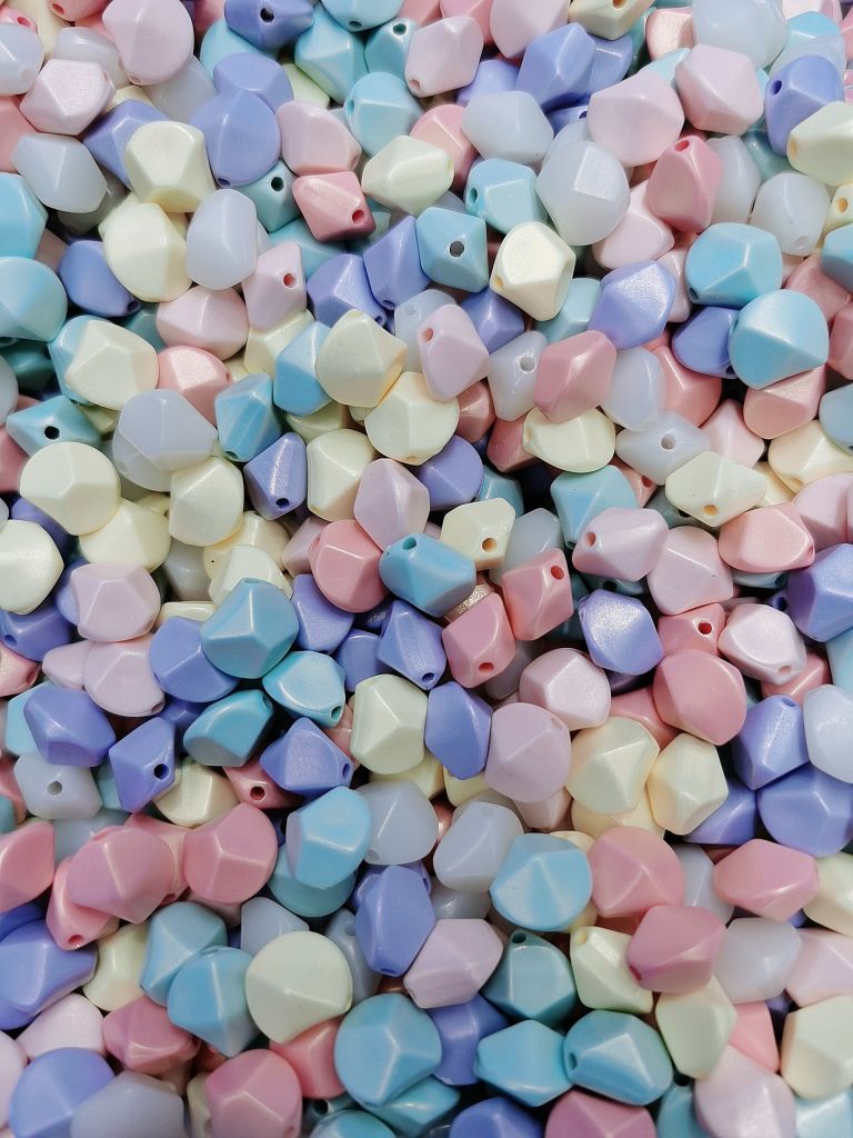 Acrylic beads, abs irregular-shaped beads, clothing and headwear accessories, diy material kits Application Scenario