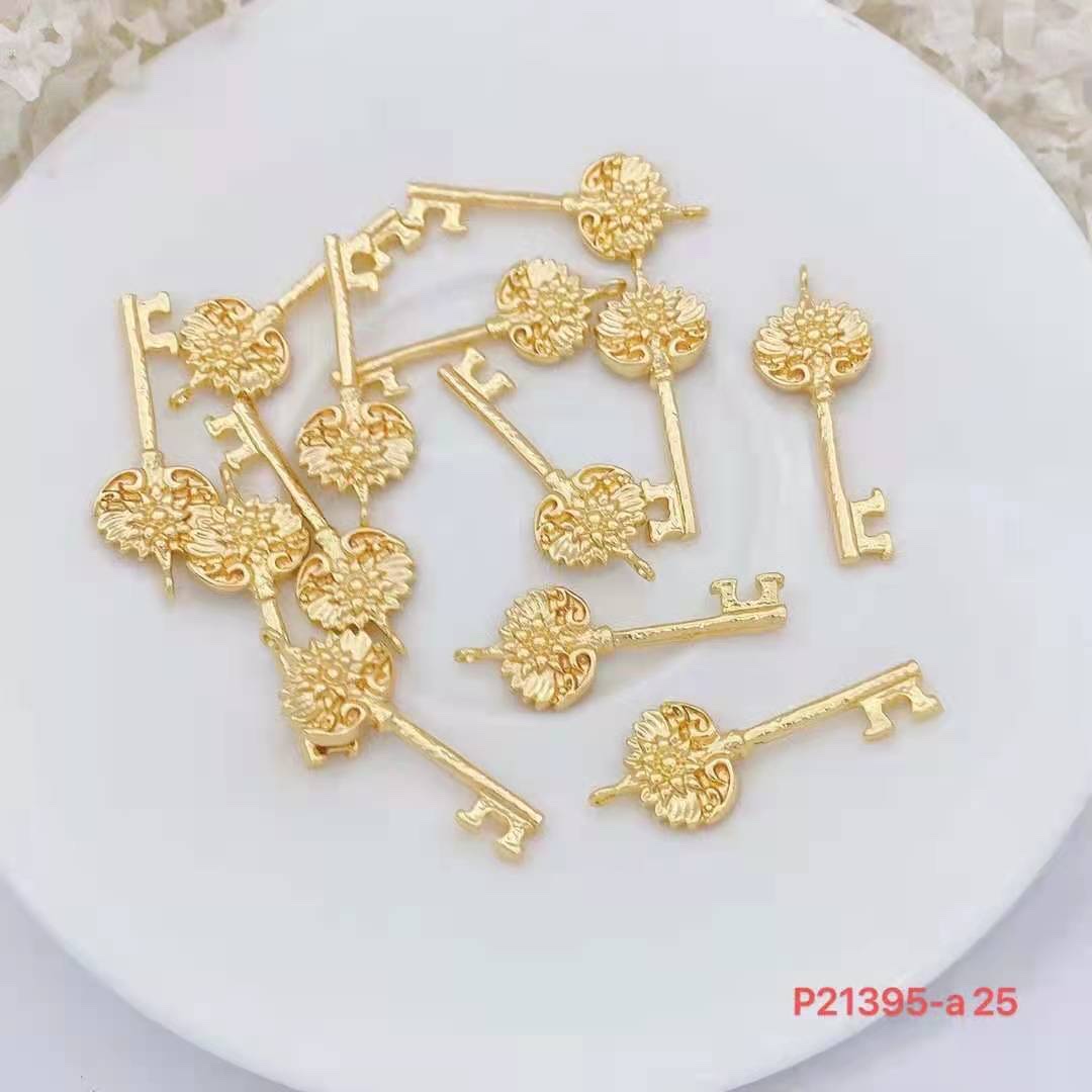 يبدو ان قلادة المصنوع من الالوان الجديدة details Picture