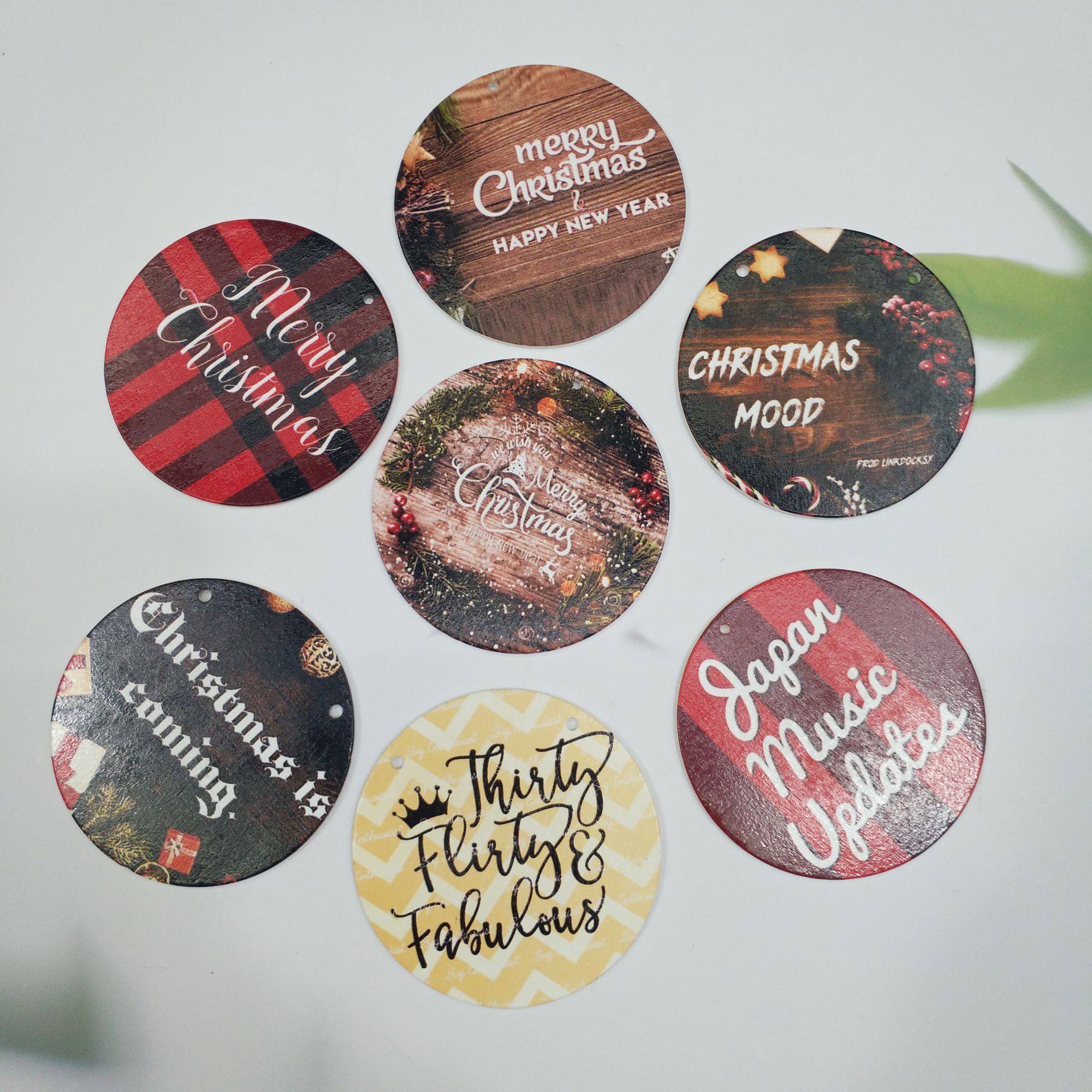 Wood chip printing Christmas decorative pendants and home decoration accessories with various patterns details Picture