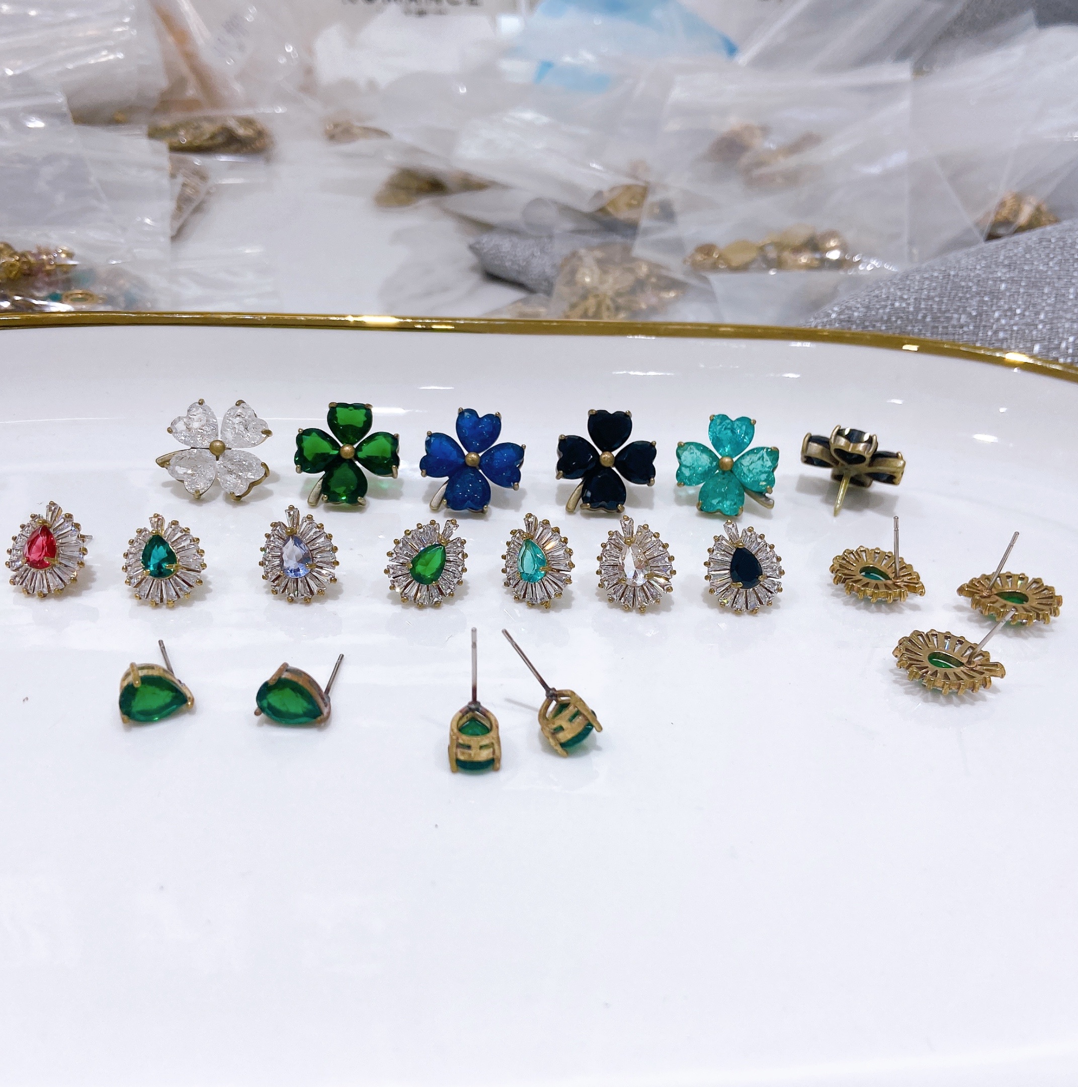 Zhongxing Accessories' Flower Zircon ear pin lock pendant Accessories, Heart lock key pendant, new multi-color